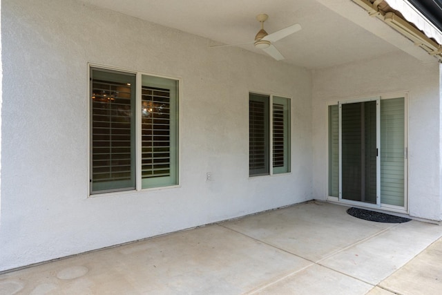 10717 N Bunkerhill Dr, Fresno, CA 93730 - view of patio / terrace with a ceiling fan