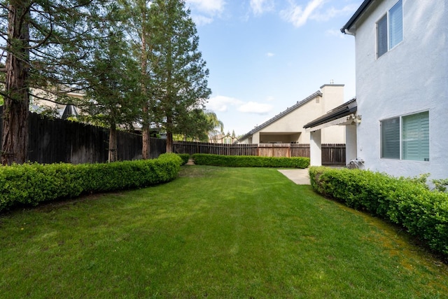 10717 N Bunkerhill Dr, Fresno, CA 93730 - view of yard