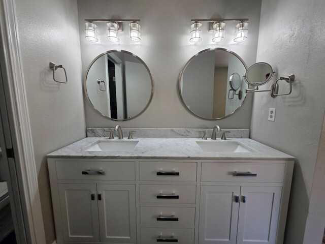 41549 Long Hollow Dr, Coarsegold, CA 93614 - full bath with double vanity