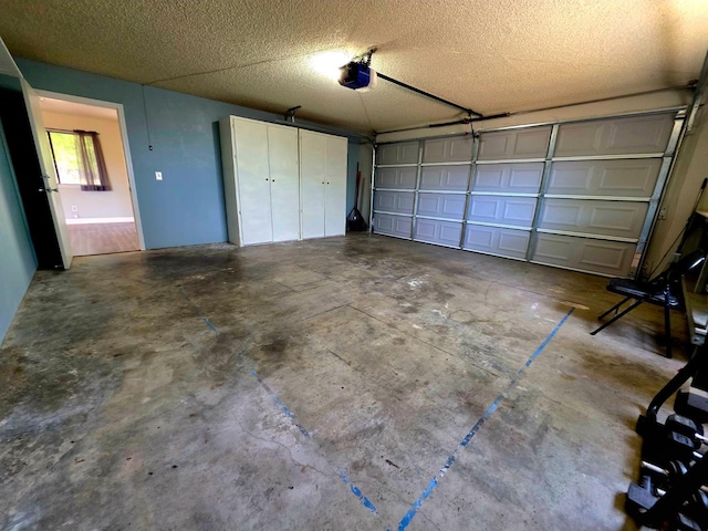 41549 Long Hollow Dr, Coarsegold, CA 93614 - garage with a garage door opener