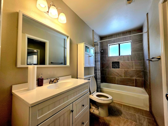 41549 Long Hollow Dr, Coarsegold, CA 93614 - full bath featuring vanity, toilet, shower / bathtub combination, and tile patterned floors
