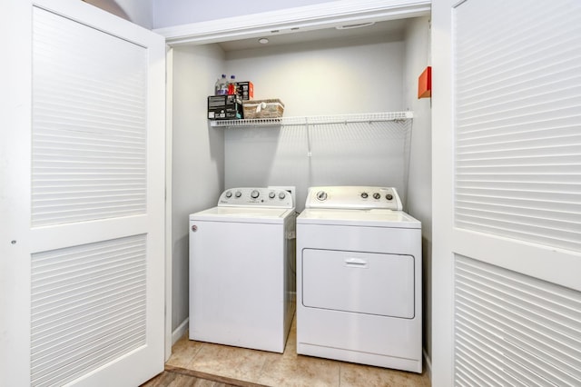 3507 Significant Way, Clovis, CA 93619 - clothes washing area featuring washing machine and dryer and baseboards
