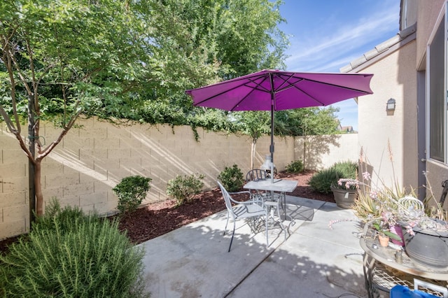 3507 Significant Way, Clovis, CA 93619 - view of patio featuring a fenced backyard and outdoor dining area