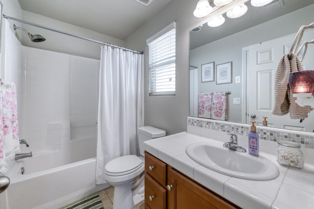 3507 Significant Way, Clovis, CA 93619 - bathroom featuring toilet, vanity, shower / bath combo, and tile patterned flooring