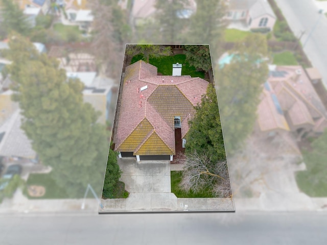 aerial view of property and surrounding area