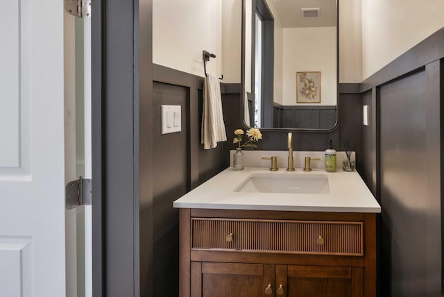 2506 20th Ave, Kingsburg, CA 93631 - bathroom with vanity