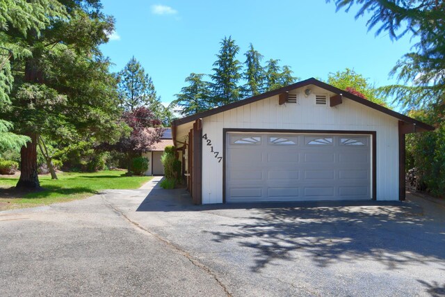 42177 Lone Olive Ln, Ahwahnee, CA 93601 - view of detached garage