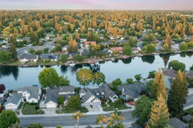 525 E Shelldrake Cir, Fresno, CA 93730 - aerial view of residential area with a large body of water and a forest