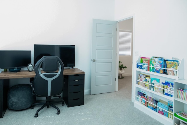 324 Sunset Dr S, Madera, CA 93636 - office featuring carpet and baseboards