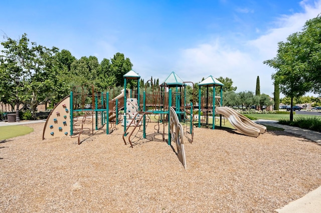 3942 Harlan Ranch Blvd, Clovis, CA 93619 - view of communal playground