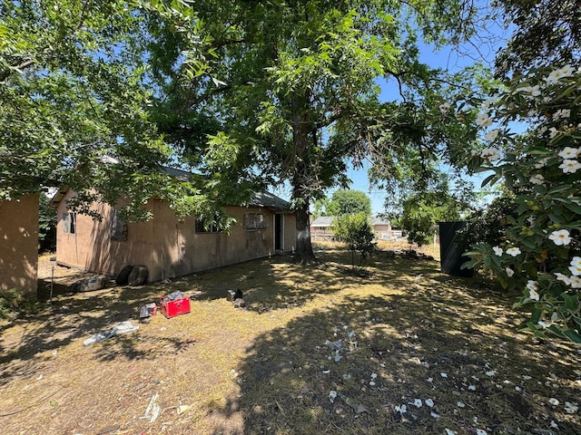 13592 E Cypress Ave, Parlier, CA 93648 - view of yard featuring an outdoor structure