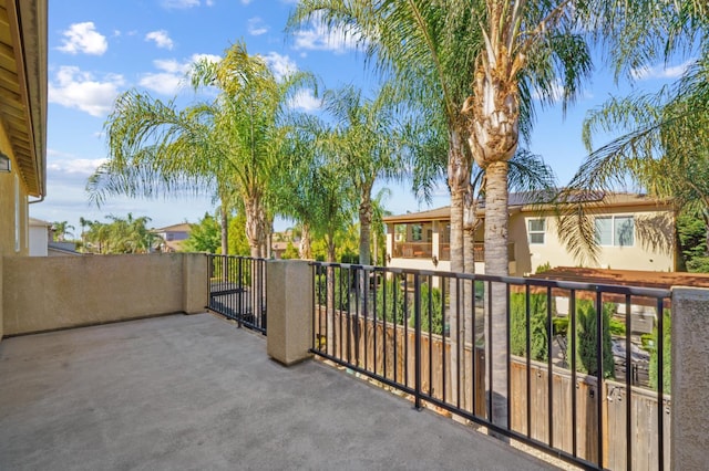 993 Pinewood Ave, Sanger, CA 93657 - view of balcony