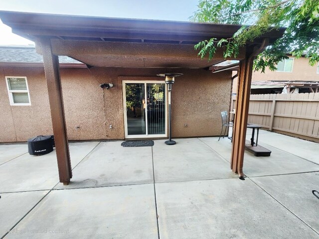 5788 E Mono St, Fresno, CA 93727 - view of patio