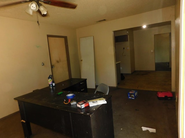 3032 W Alamos Ave, Fresno, CA 93722 - office featuring ceiling fan