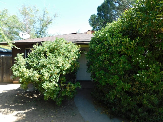 3032 W Alamos Ave, Fresno, CA 93722 - view of side of property