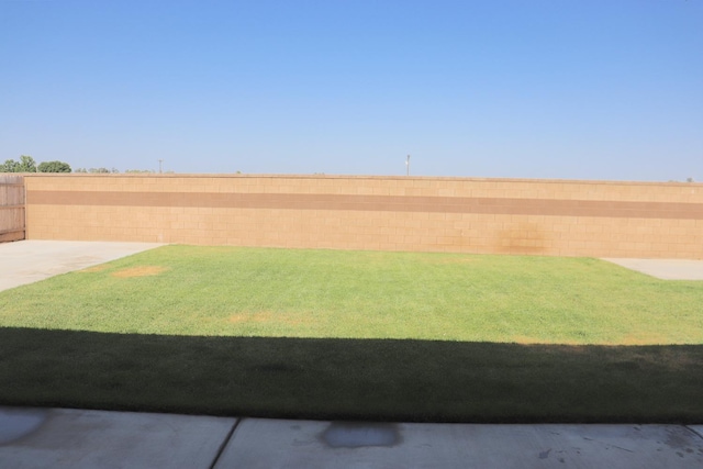 1884 Clover, Dinuba, CA 93618 - view of fenced backyard