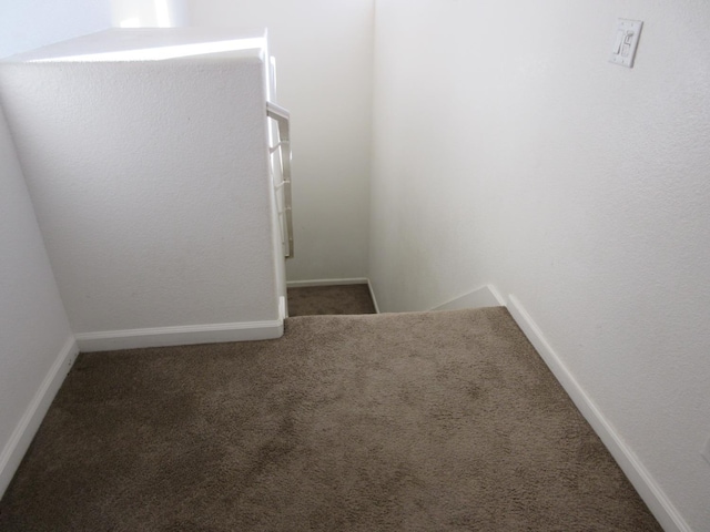 1016 Papaya St, Madera, CA 93638 - stairway with carpet floors and baseboards