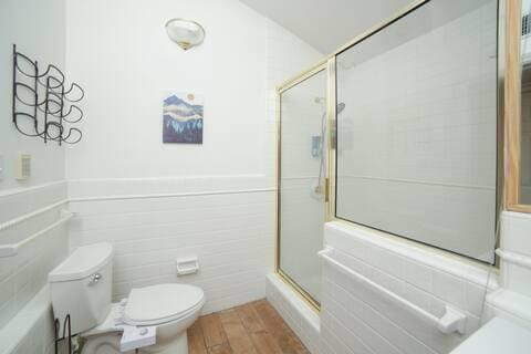 5543 N 7th St, Fresno, CA 93710 - photo 9