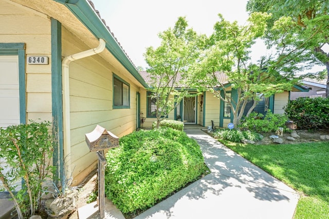 6340 N Gilroy Ave, Fresno, CA 93722 - view of entrance to property