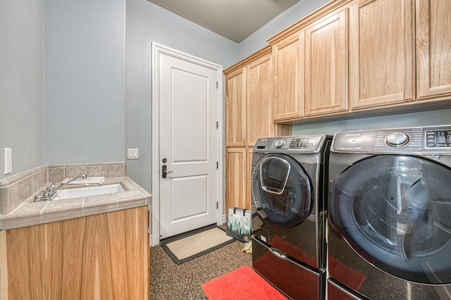 47307 Sunshine Terrace Dr, Coarsegold, CA 93614 - washroom featuring independent washer and dryer and cabinet space