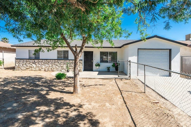 10876 Abby Ln, Hanford, CA 93230 - photo 1