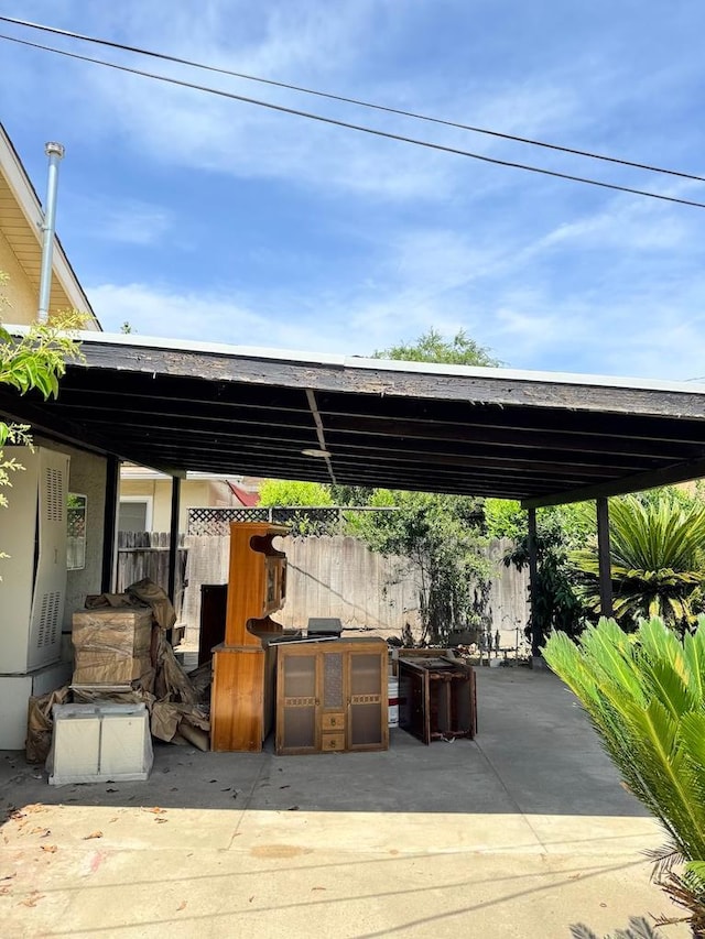 1382 N Thorne Ave, Fresno, CA 93728 - view of parking