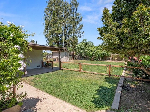 1646 W Millbrae Ave, Fresno, CA 93711 - view of yard featuring a patio and a gate