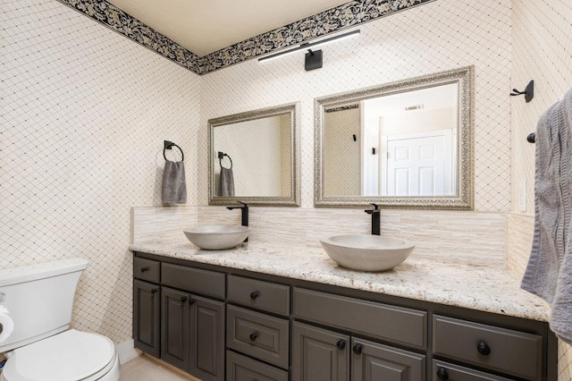 14215 Killarney Dr, Madera, CA 93636 - bathroom featuring double vanity and toilet