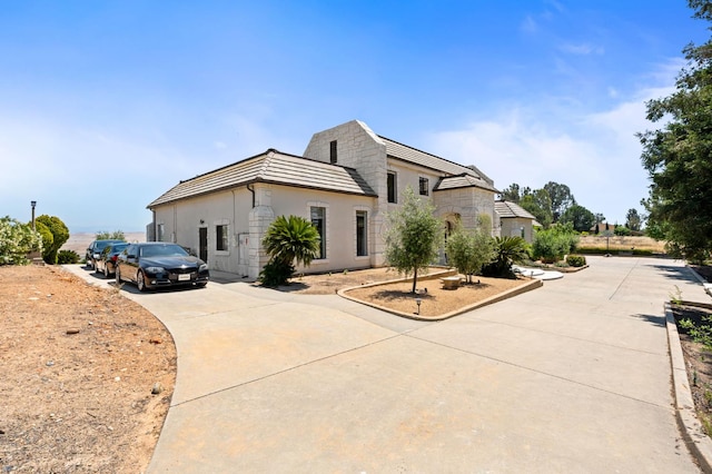 14215 Killarney Dr, Madera, CA 93636 - view of front of property with driveway and stucco siding