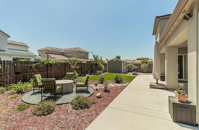 1523 N Ryan Ave, Clovis, CA 93619 - fenced backyard featuring a patio area