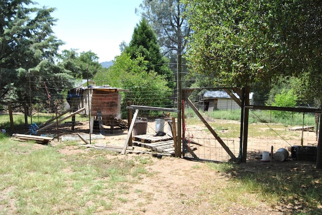 43379 Leach Rd, Ahwahnee, CA 93601 - view of yard featuring exterior structure