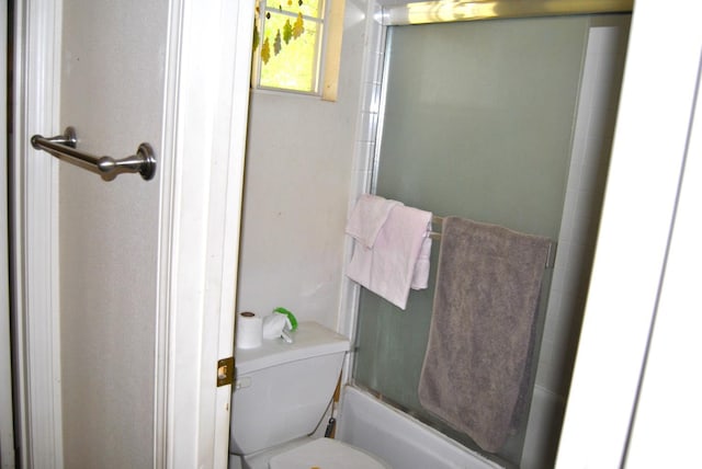 43379 Leach Rd, Ahwahnee, CA 93601 - full bathroom with toilet and enclosed tub / shower combo