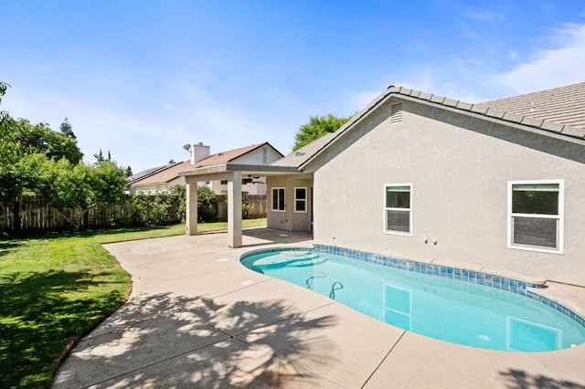 8574 N Heartland Way, Fresno, CA 93720 - view of swimming pool with a patio and ceiling fan