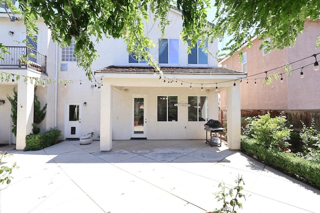 2143 Everglade Ave, Clovis, CA 93619 - rear view of property featuring stucco siding and a patio