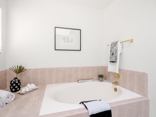 7549 N 8th, Fresno, CA 93720 - bathroom with a garden tub