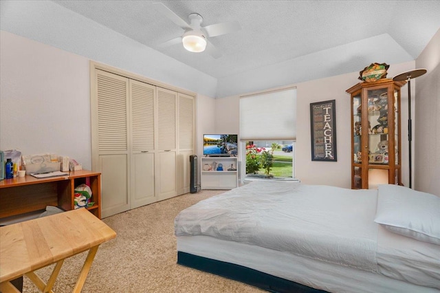 3595 W Magill Ave, Fresno, CA 93711 - carpeted bedroom with a closet, ceiling fan, lofted ceiling, and a textured ceiling