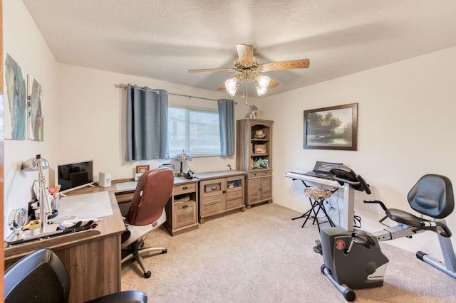 2934 N 8th St, Fresno, CA 93703 - office with ceiling fan and light carpet