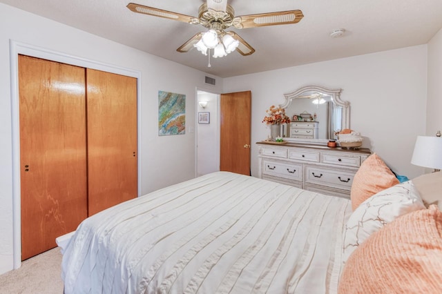 2934 N 8th St, Fresno, CA 93703 - carpeted bedroom with a closet and a ceiling fan