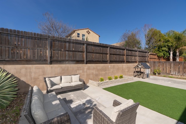385 Fir St W, Madera, CA 93636 - view of yard featuring an outdoor hangout area and a patio area