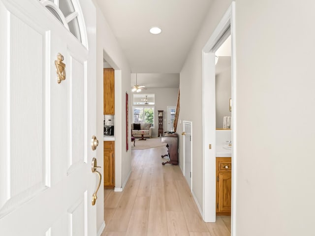 6424 N Allison Ln, Fresno, CA 93711 - entrance foyer featuring light wood-style flooring, baseboards, and recessed lighting