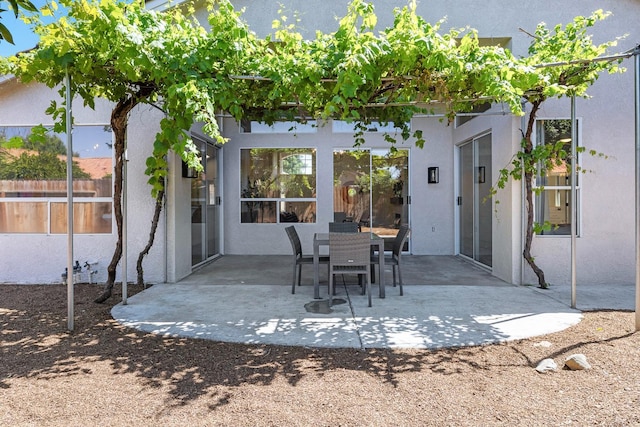 5642 W Beechwood Ave, Fresno, CA 93722 - view of patio