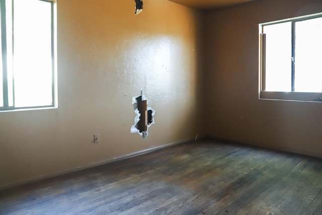 1315 W Fedora Ave, Fresno, CA 93705 - unfurnished room featuring wood-type flooring