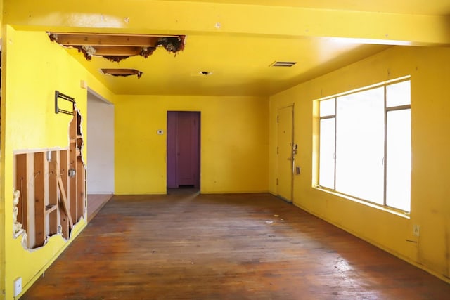 1315 W Fedora Ave, Fresno, CA 93705 - spare room with wood finished floors