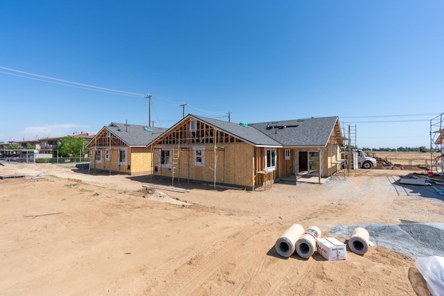43 E Florence Ave, Fresno, CA 93706 - view of front facade with roof with shingles