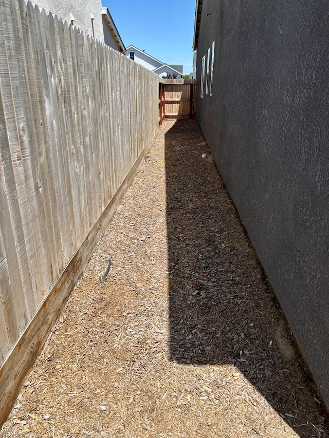 6423 E Robinson, Fresno, CA 93727 - view of yard