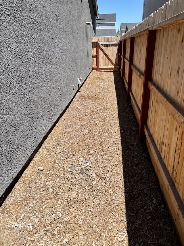 6423 E Robinson, Fresno, CA 93727 - view of yard