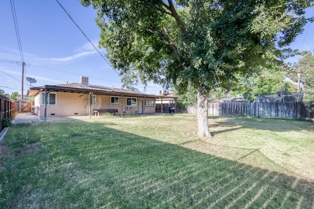1205 W Clinton Ave, Fresno, CA 93705 - view of yard