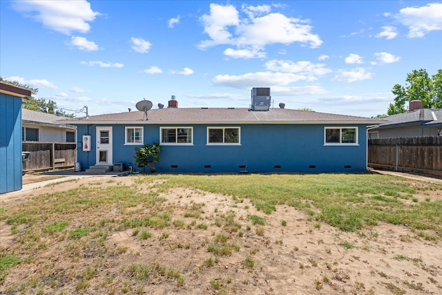 4003 E Fedora Ave, Fresno, CA 93726 - rear view of property featuring entry steps and crawl space