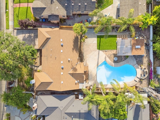 315 E Clinton Ave, Fresno, CA 93704 - bird's eye view of a pool area