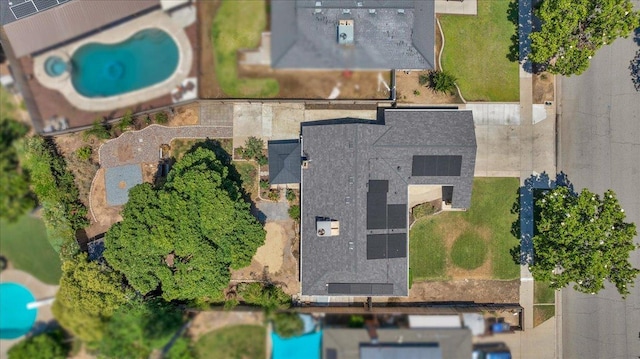 6569 N Kennedy Ave, Fresno, CA 93710 - aerial overview of property's location with a pool area